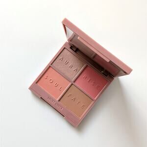 Lucky Chick Mystic Halo Face Palette (full size)